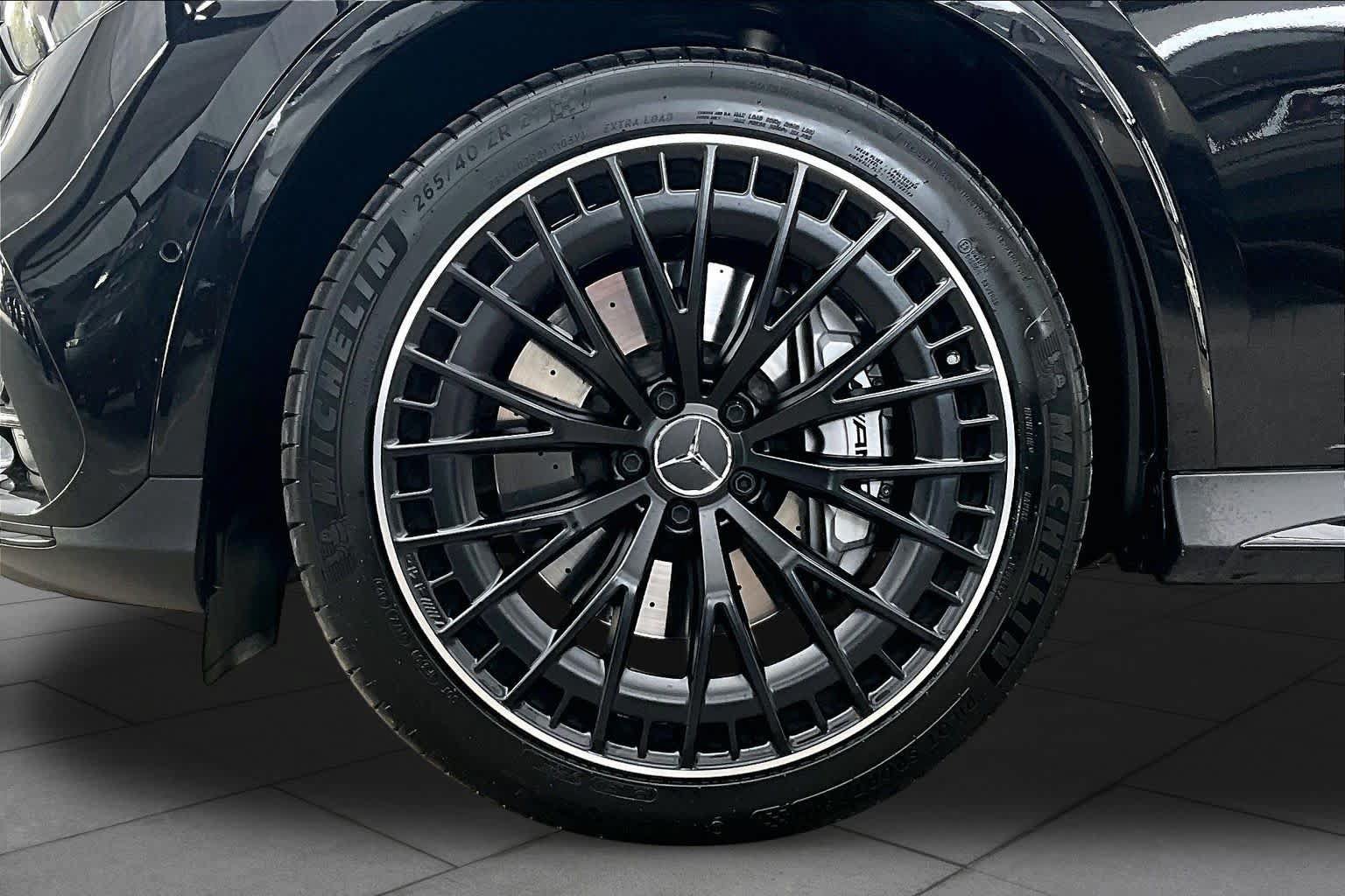 Used 2025 Mercedes-Benz GLC 43 AMG 4MATIC image 11