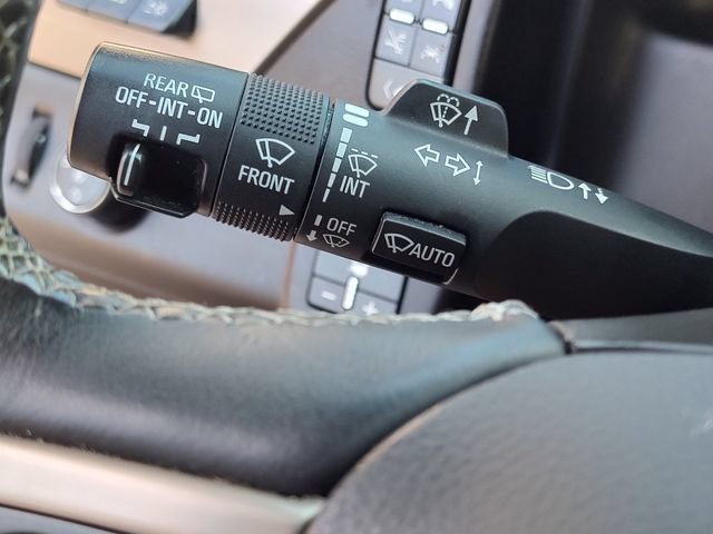 Used 2017 GMC Yukon Denali w/ Open Road Package RWD image 23