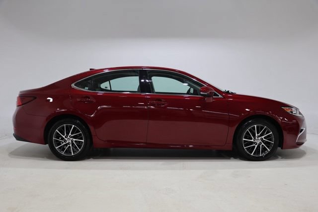 Used 2017 Lexus ES 350 w/ Premium Package FWD image 9