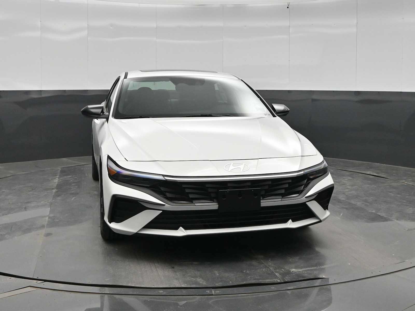 New 2026 Hyundai Elantra SEL Sport FWD video 2