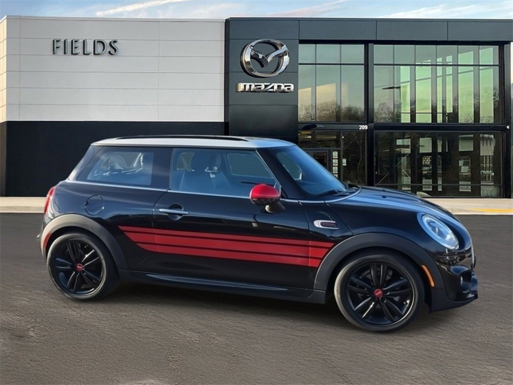 Used 2017 MINI Cooper 2-Door Hardtop image 1
