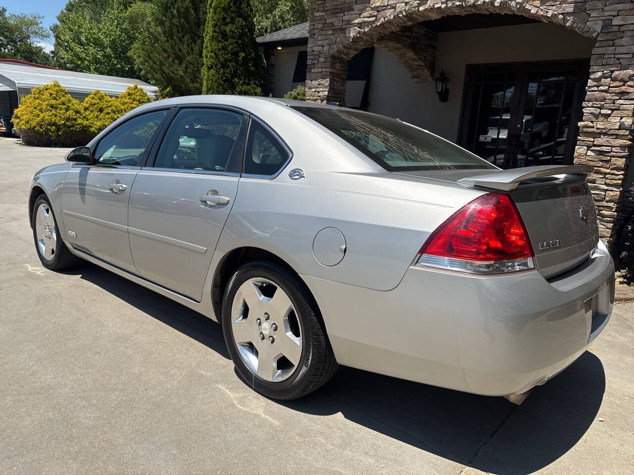 Used 2006 Chevrolet Impala SS FWD image 3