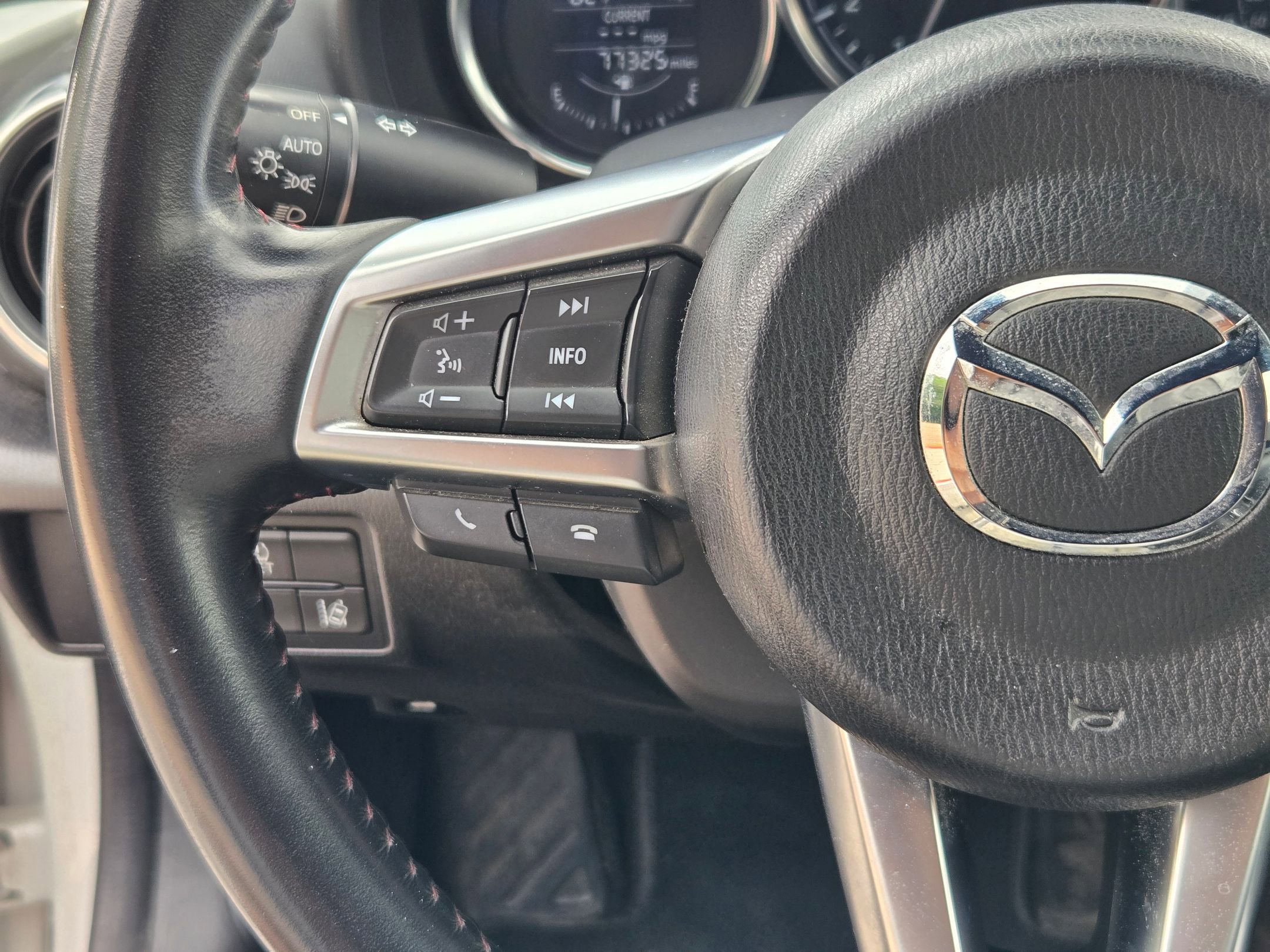Used 2016 MAZDA MX-5 Miata Grand Touring RWD image 15