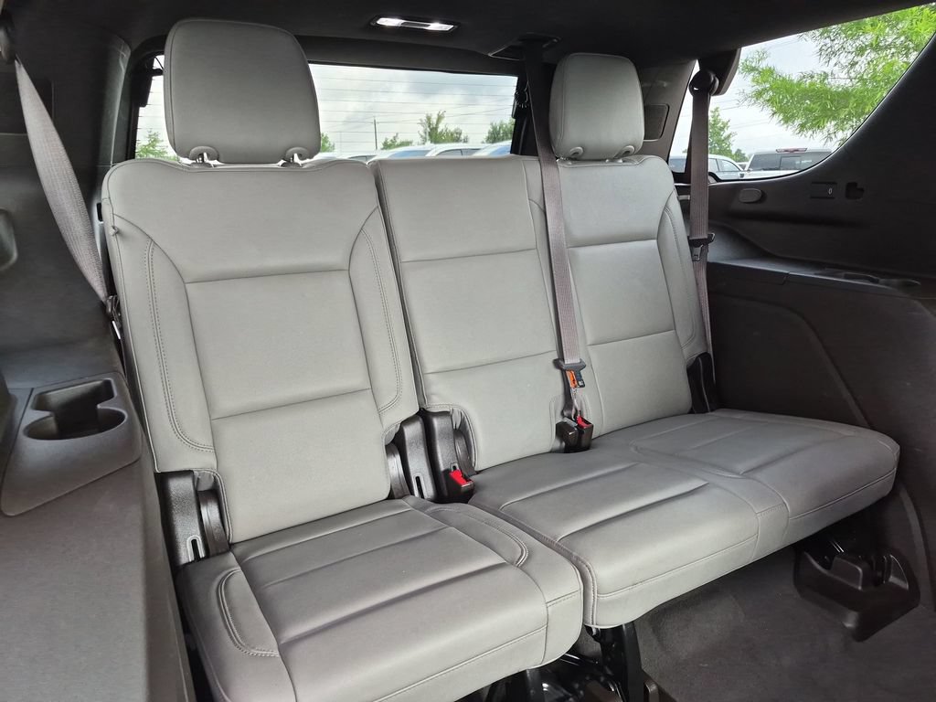 Used 2021 Chevrolet Tahoe Z71 w/ Luxury Package AWD/4WD image 40