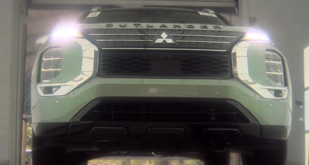 Used 2022 Mitsubishi Outlander SEL FWD image 3