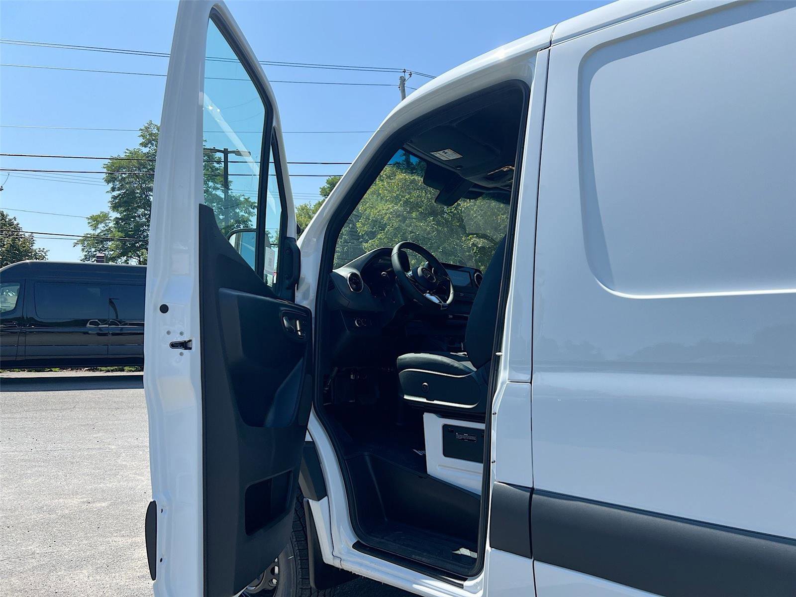 New 2025 Mercedes-Benz Sprinter 2500 image 17