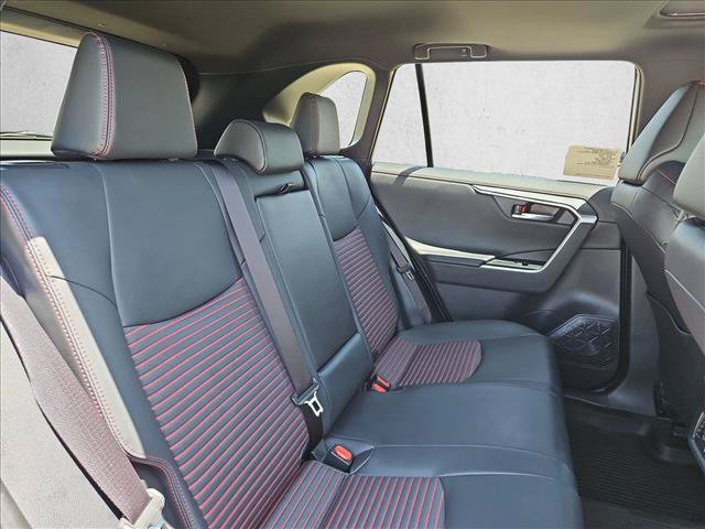 Used 2025 Toyota RAV4 XSE AWD/4WD image 21
