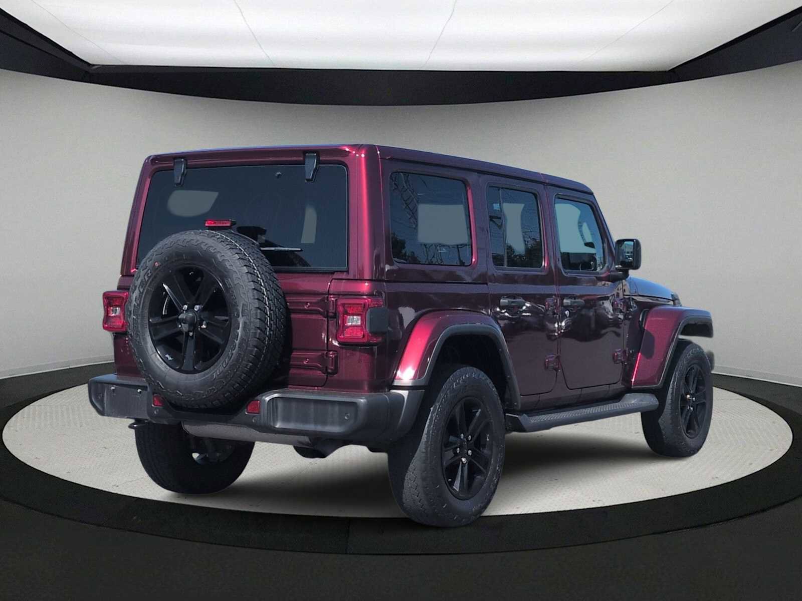 Used 2021 Jeep Wrangler Unlimited Sahara AWD/4WD image 8