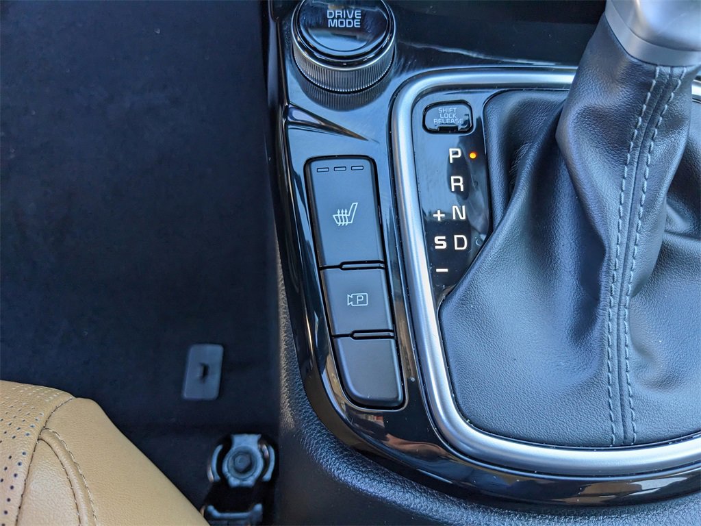 Certified 2025 Kia Seltos EX w/ EX Sunroof Package image 29