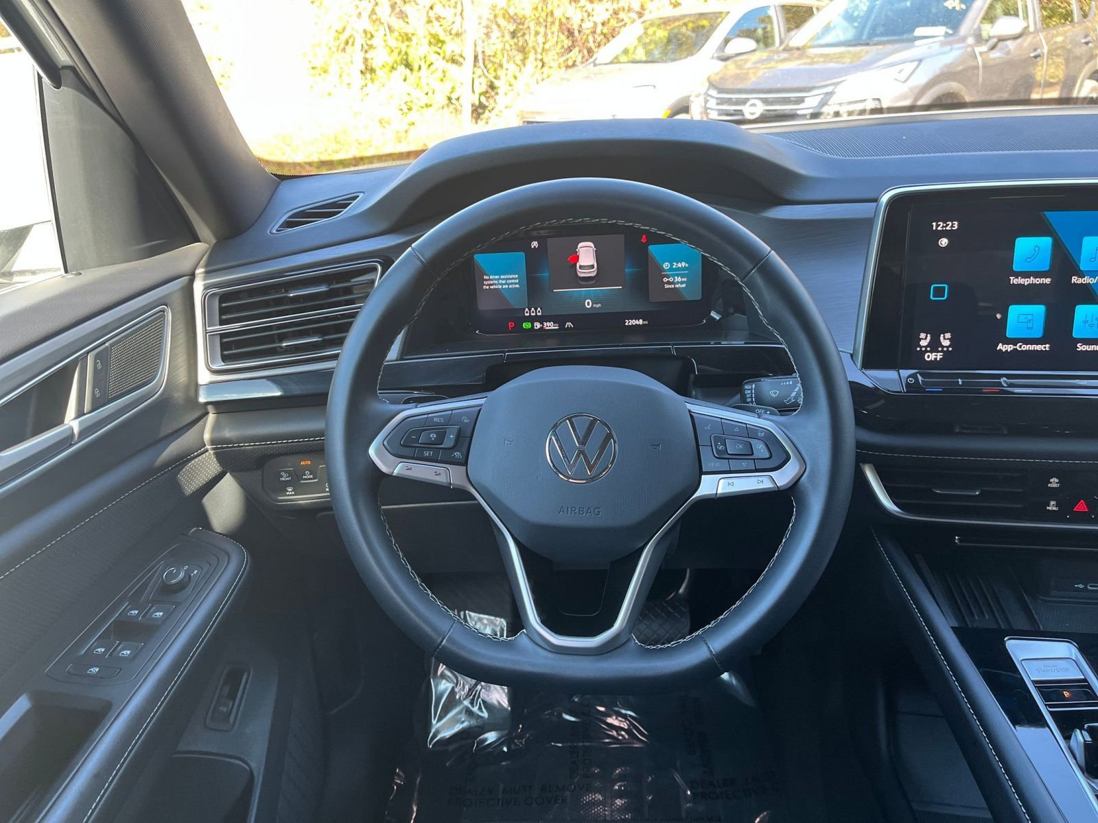 Used 2025 Volkswagen Atlas Cross Sport SE image 29