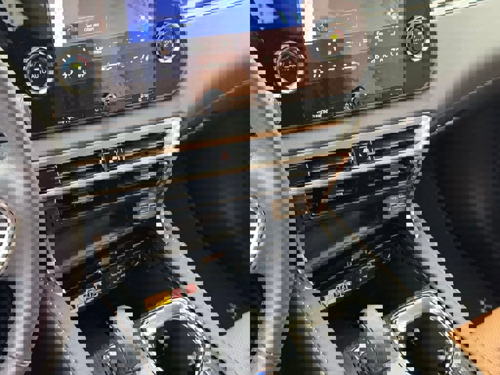 Certified 2025 Lexus RX 350 FWD w/ Technology Package image 37