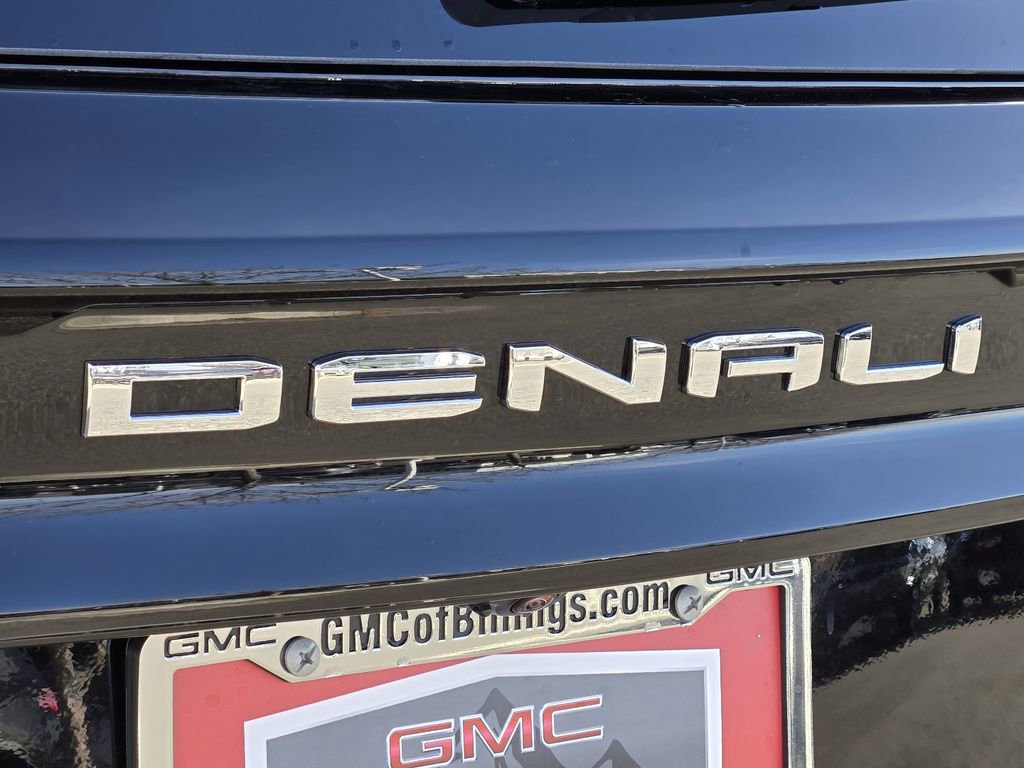 New 2026 GMC Acadia Denali Ultimate w/ LPO, Floor Liner Package AWD/4WD image 13