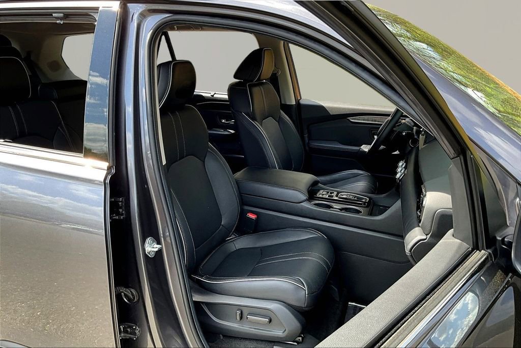 Used 2024 Honda Pilot Elite image 23