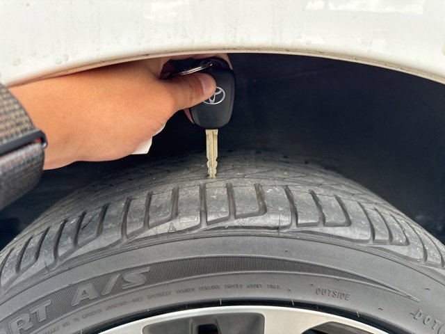 Used 2017 Toyota Corolla image 10