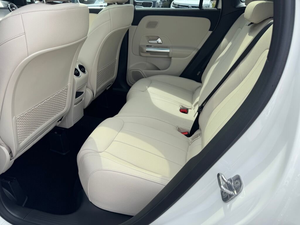 New 2026 Mercedes-Benz GLA 250 4MATIC image 15