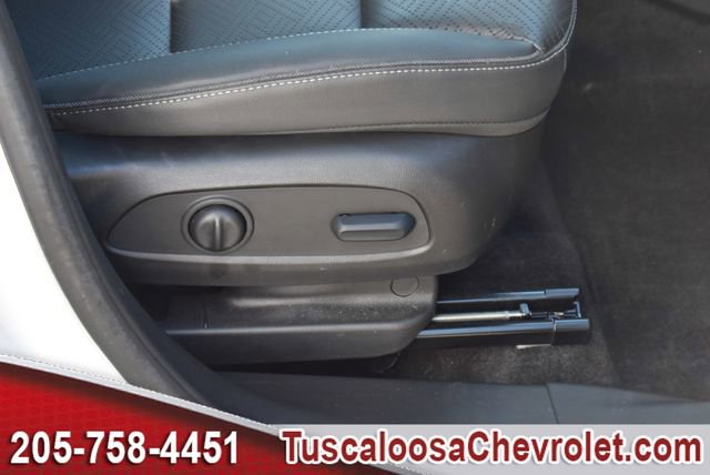 Used 2023 Buick Encore GX Essence w/ Experience Buick Package image 13