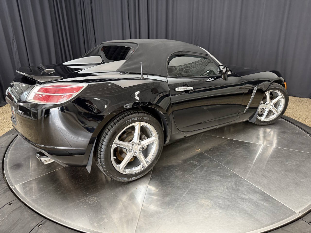 Used 2008 Saturn Sky Red Line RWD image 27