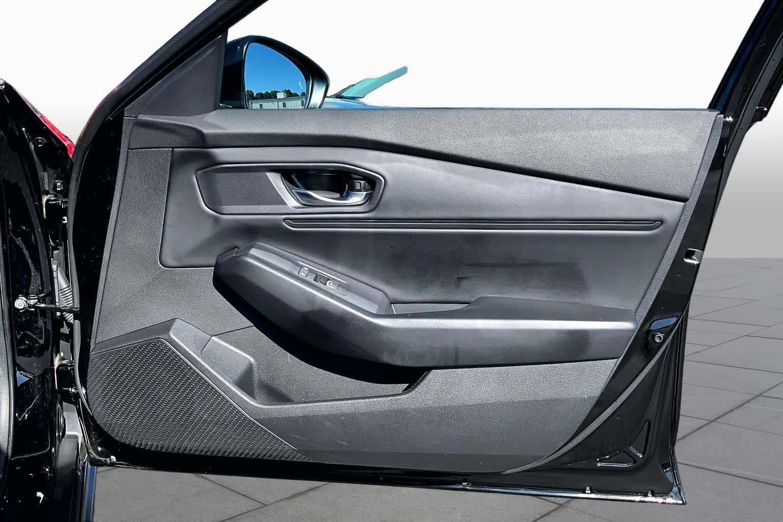 Used 2024 Honda Accord EX image 23