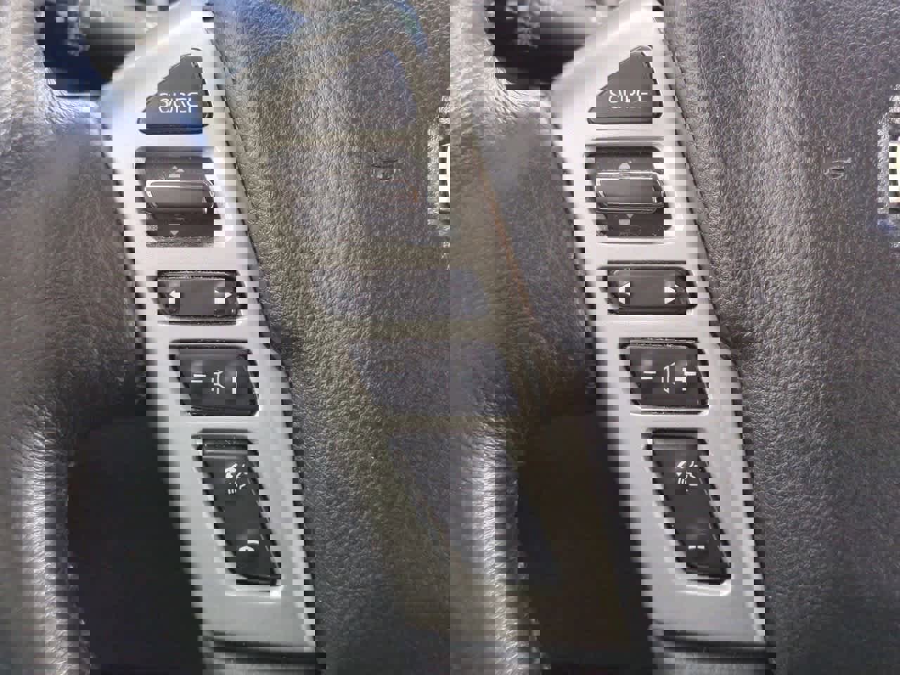 Used 2018 Nissan Titan SL image 24