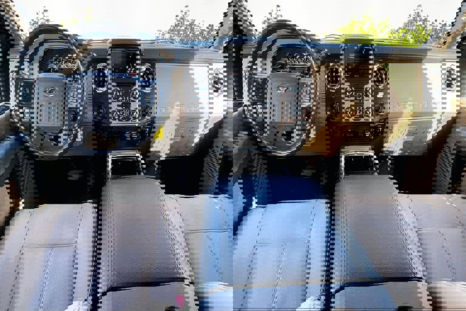 Used 2016 Ford F350 Lariat w/ Lariat Ultimate Package image 16