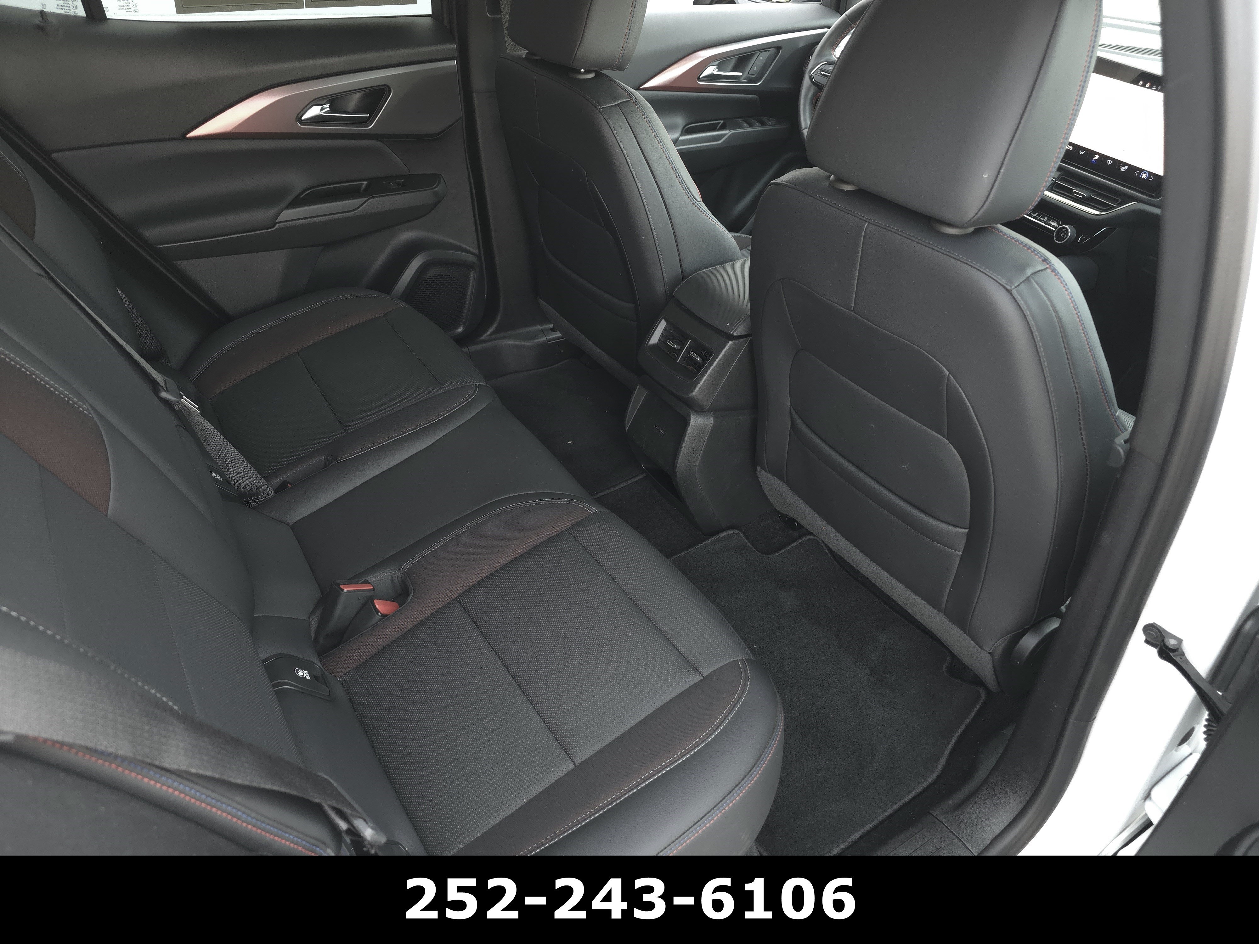 Used 2024 Chevrolet Equinox EV RS FWD image 44