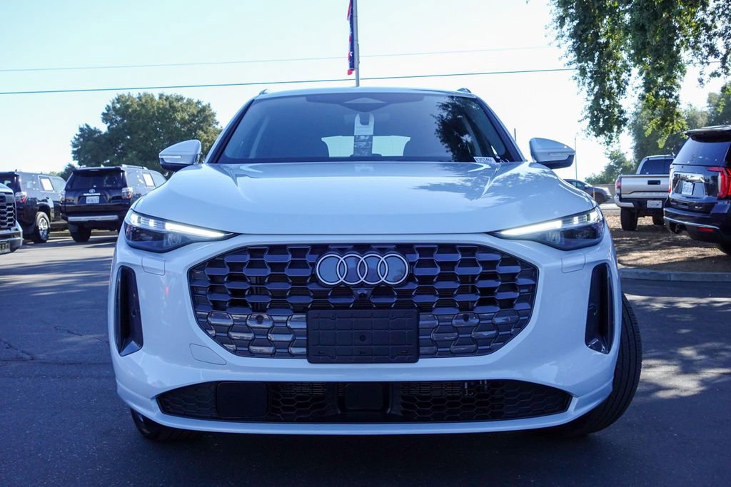 New 2025 Audi Q5 Prestige image 3