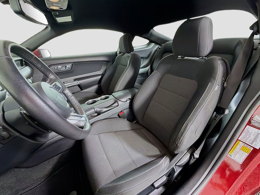 Used 2017 Ford Mustang Coupe RWD image 12