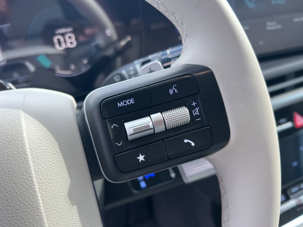 Used 2024 Hyundai Santa Fe SEL AWD/4WD image 17