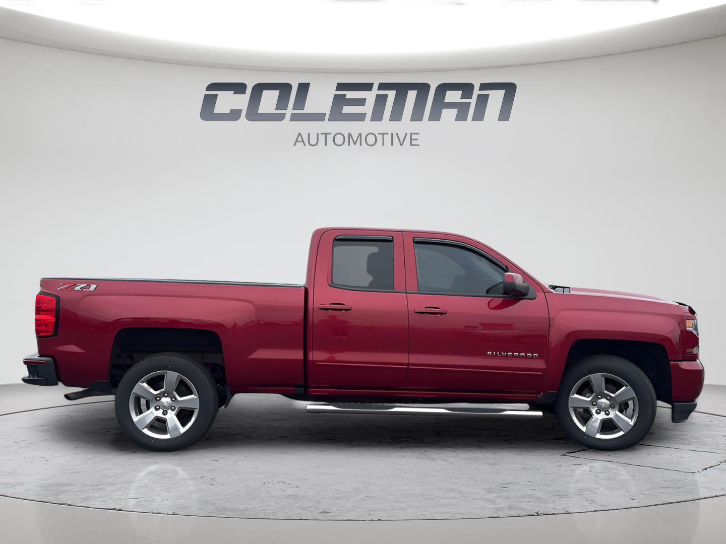 Used 2018 Chevrolet Silverado 1500 LT w/ All Star Edition AWD/4WD image 6