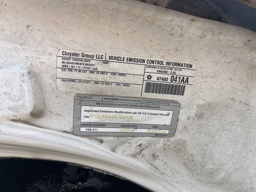 Used 2014 Jeep Grand Cherokee Limited image 18