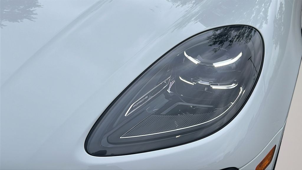 New 2026 Porsche Macan AWD/4WD image 11