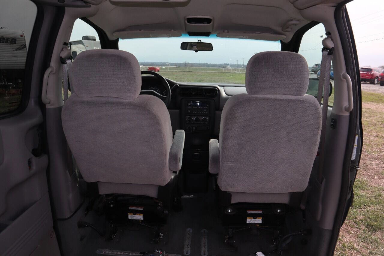 Used 2004 Chevrolet Venture LS w/ Easy Order Package image 29