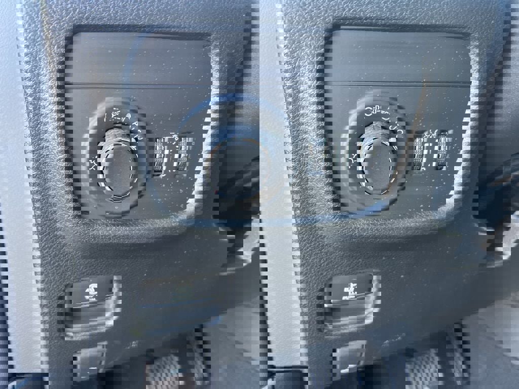 New 2026 Jeep Grand Cherokee Altitude image 25