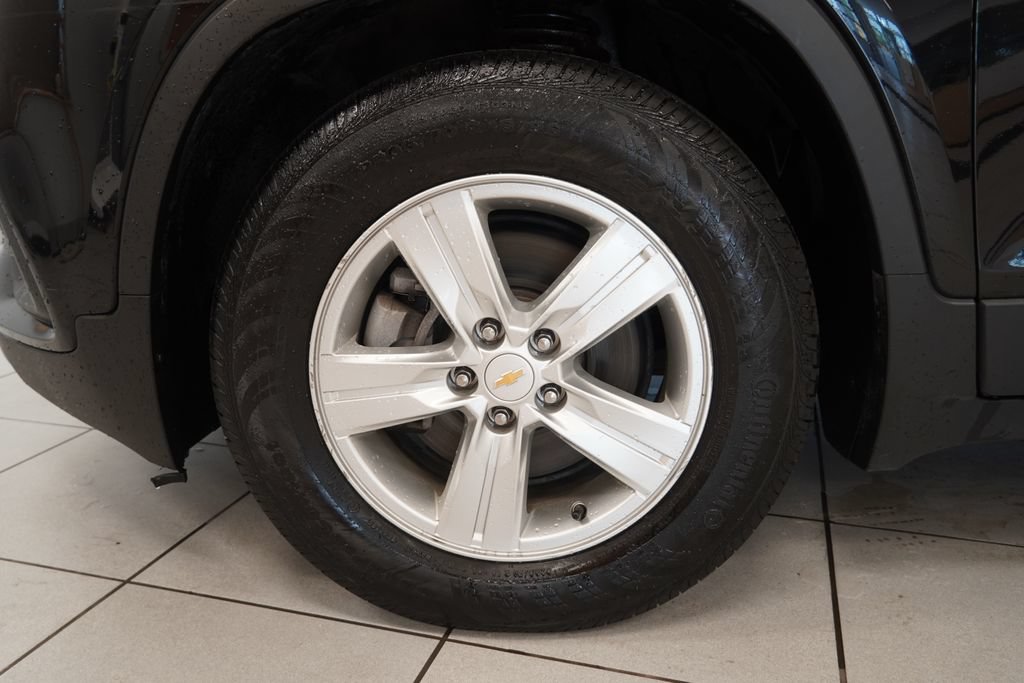 Used 2020 Chevrolet Trax LT w/ LT Convenience Package FWD image 15