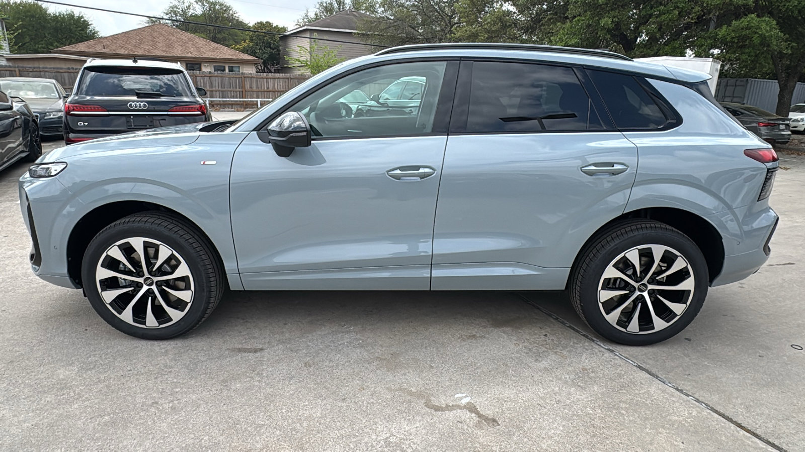 New 2026 Audi Q3 quattro 2.0T AWD/4WD image 4