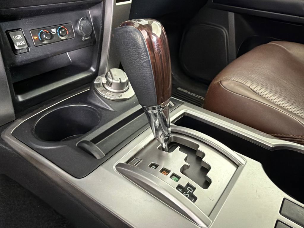 Used 2019 Toyota 4Runner Limited AWD/4WD image 32