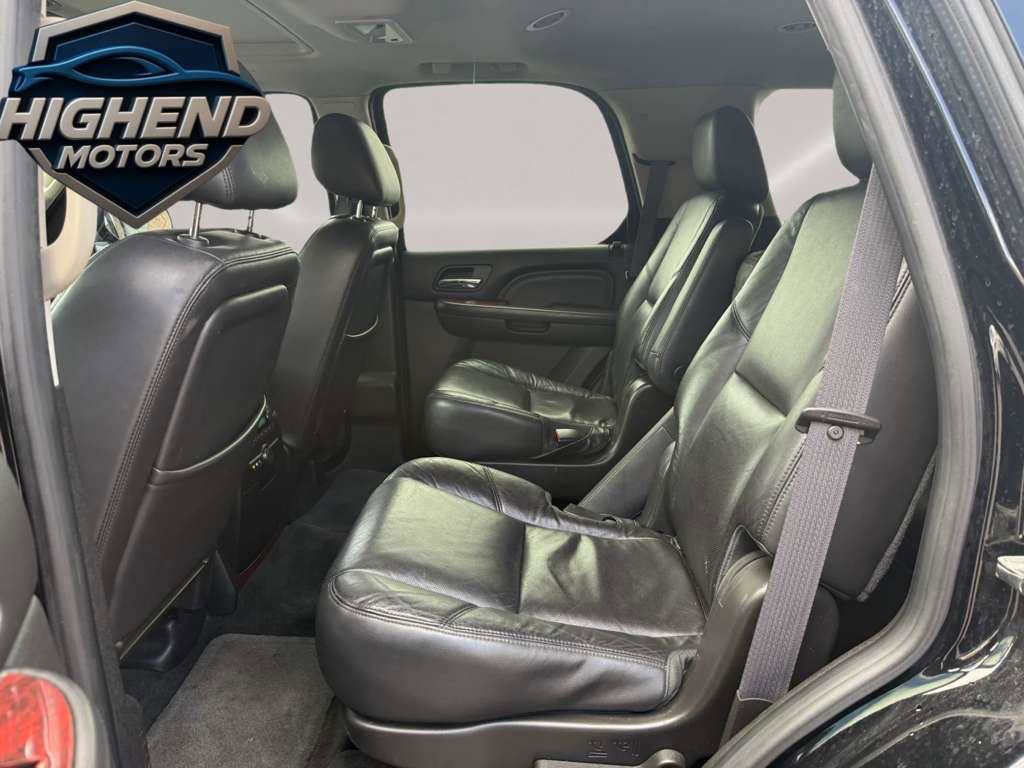 Used 2012 Cadillac Escalade Luxury AWD/4WD image 14