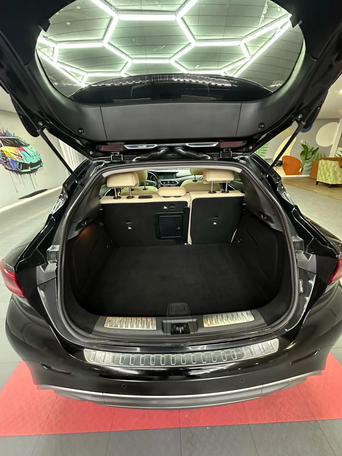 Used 2017 INFINITI QX30 Premium w/ Navigation Package image 41