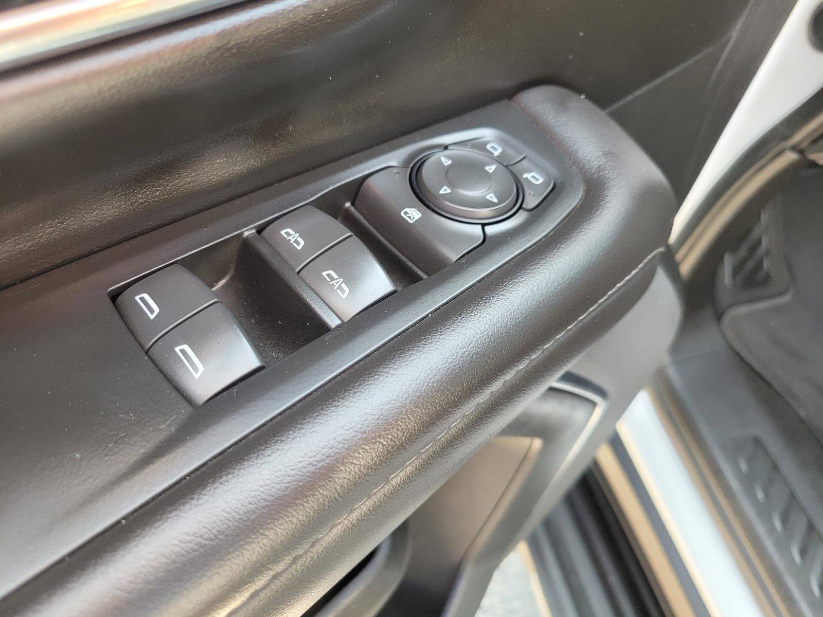 Used 2023 Chevrolet Suburban LS RWD image 19