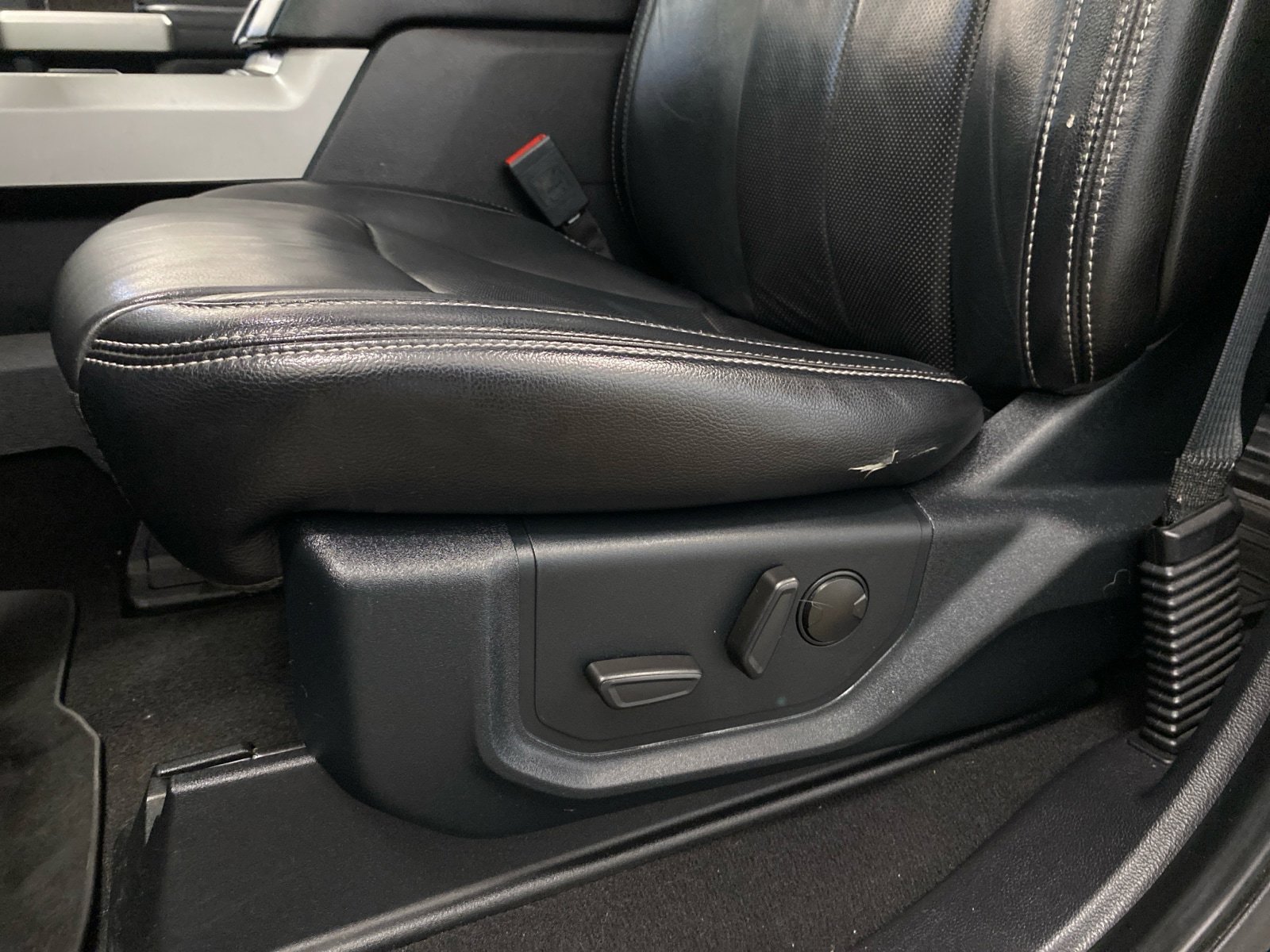 Used 2020 Ford F250 Lariat w/ Lariat Ultimate Package image 17