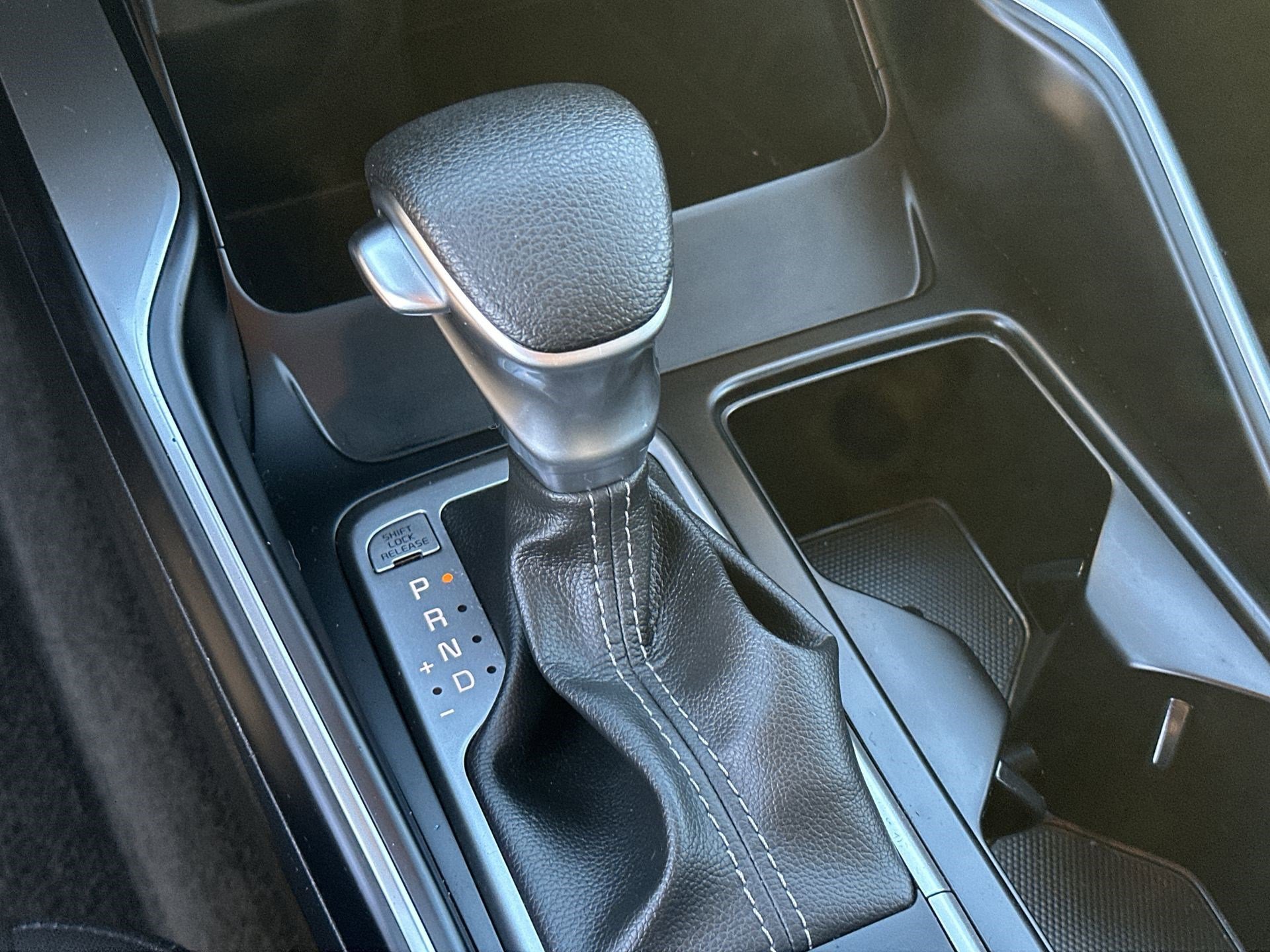 Used 2023 Kia Sorento LX image 23