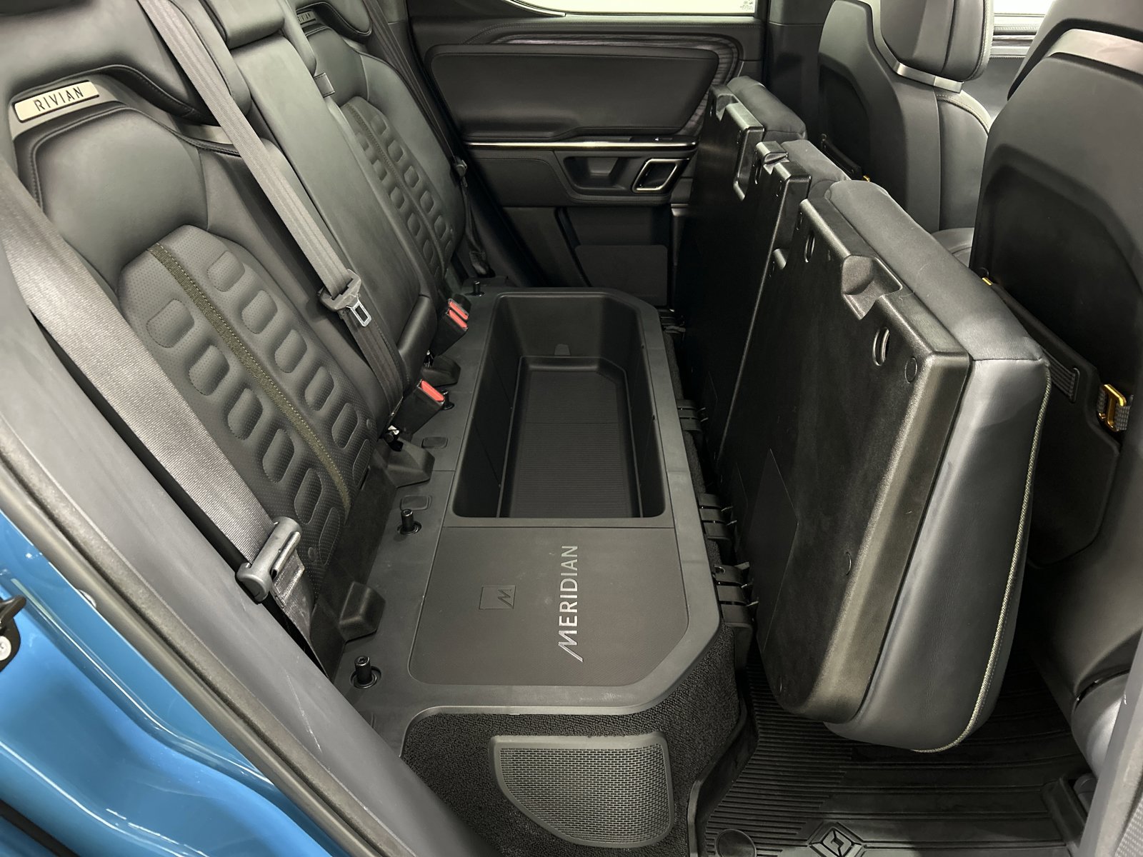 Used 2022 Rivian R1T Adventure image 24