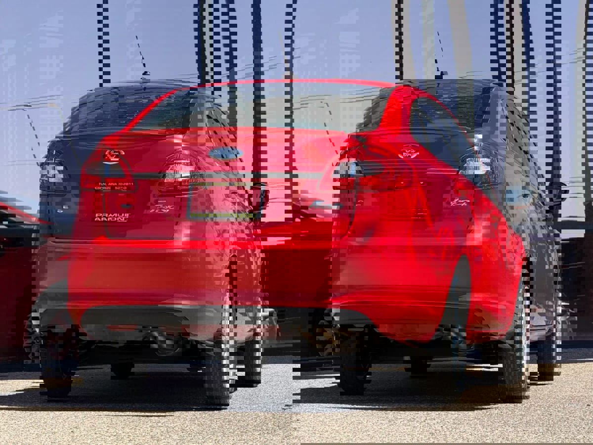 Used 2012 Ford Fiesta SE FWD image 11