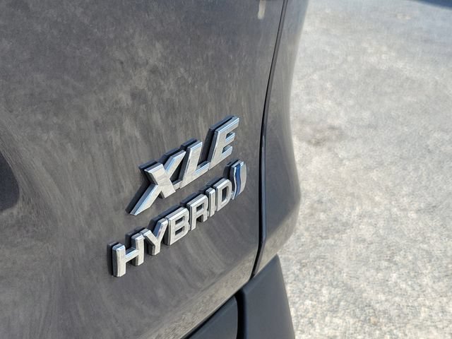 Used 2023 Toyota RAV4 XLE Premium AWD/4WD image 6