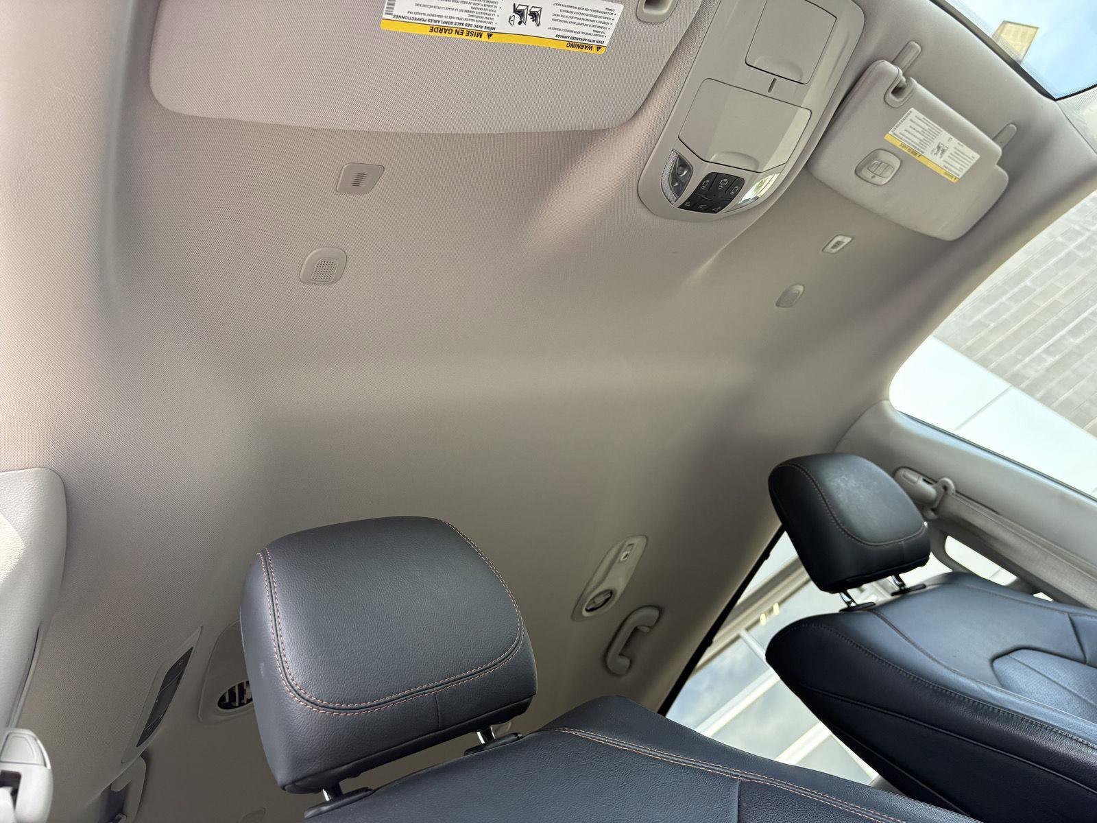 Used 2018 Chrysler Pacifica Touring-L Plus image 23