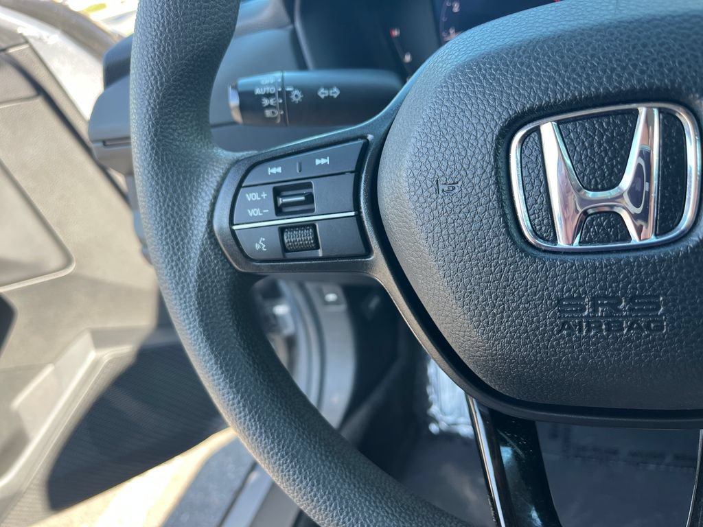 Certified 2023 Honda Accord EX image 17