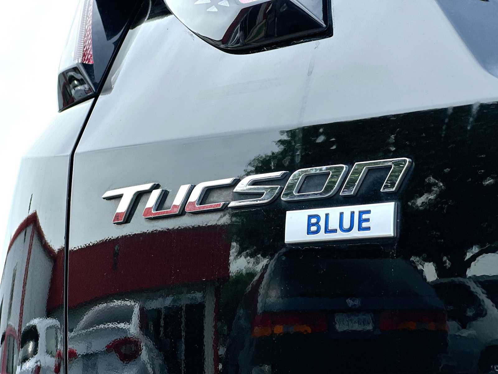 Used 2022 Hyundai Tucson Blue w/ Cargo Package AWD/4WD image 15