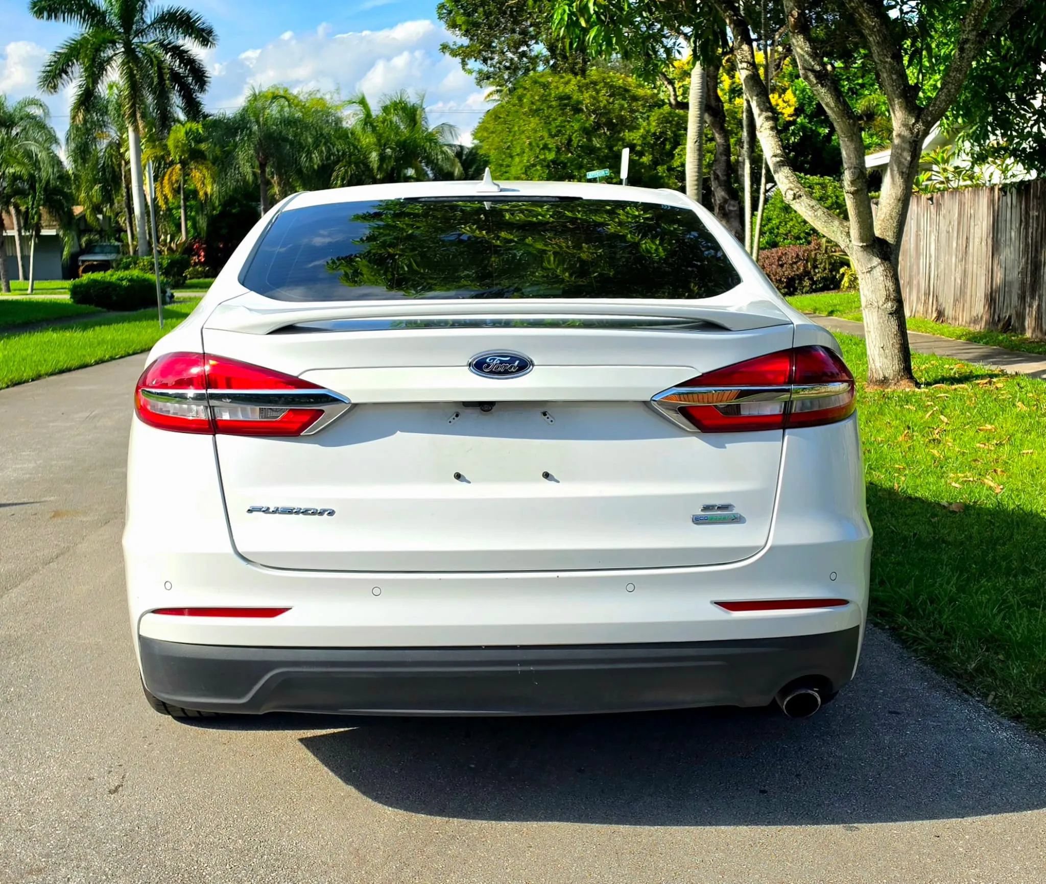Used 2019 Ford Fusion SE w/ Equipment Group 151A FWD image 12