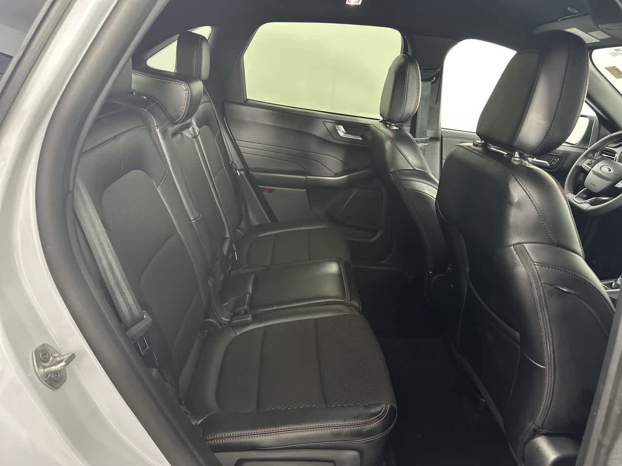 Used 2025 Ford Escape ST-Line FWD image 5