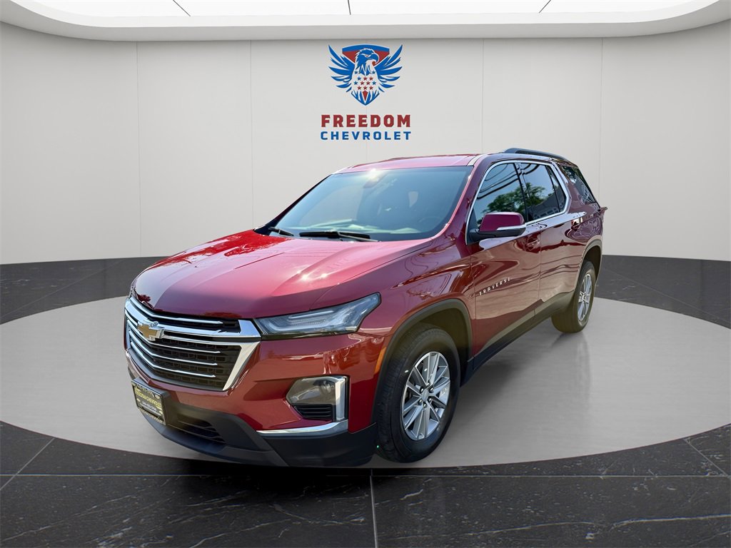 Used 2023 Chevrolet Traverse LT w/ Rear Camera Mirror Package